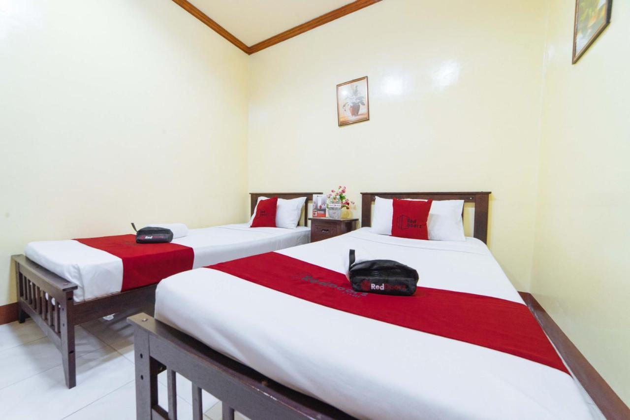 Reddoorz Near Golden Sarok Shrine Hotell Kalibo Exteriör bild