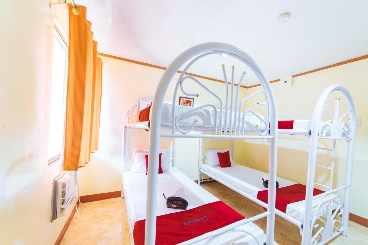 Reddoorz Near Golden Sarok Shrine Hotell Kalibo Exteriör bild