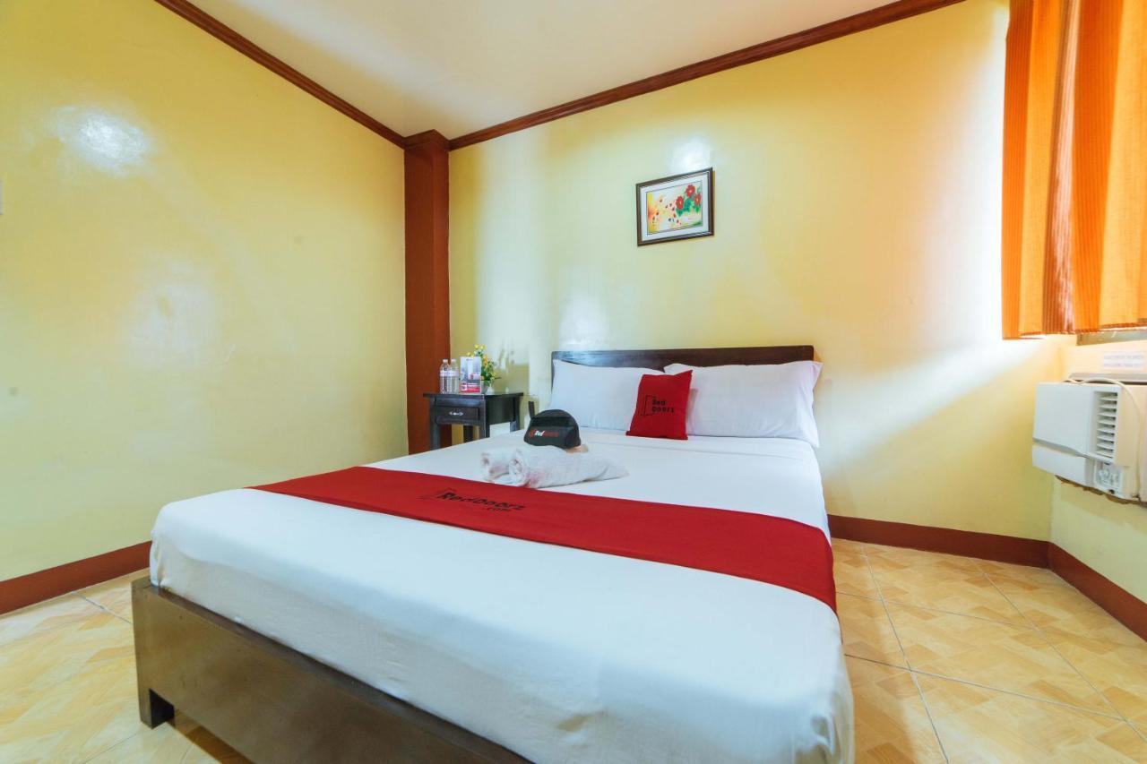 Reddoorz Near Golden Sarok Shrine Hotell Kalibo Exteriör bild