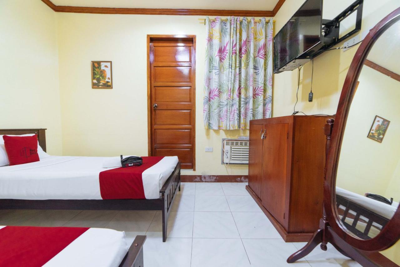 Reddoorz Near Golden Sarok Shrine Hotell Kalibo Exteriör bild