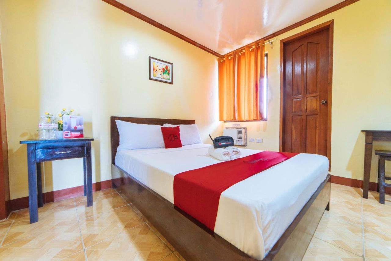 Reddoorz Near Golden Sarok Shrine Hotell Kalibo Exteriör bild