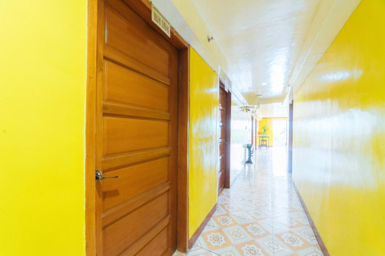 Reddoorz Near Golden Sarok Shrine Hotell Kalibo Exteriör bild
