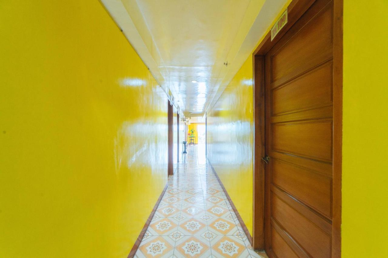 Reddoorz Near Golden Sarok Shrine Hotell Kalibo Exteriör bild