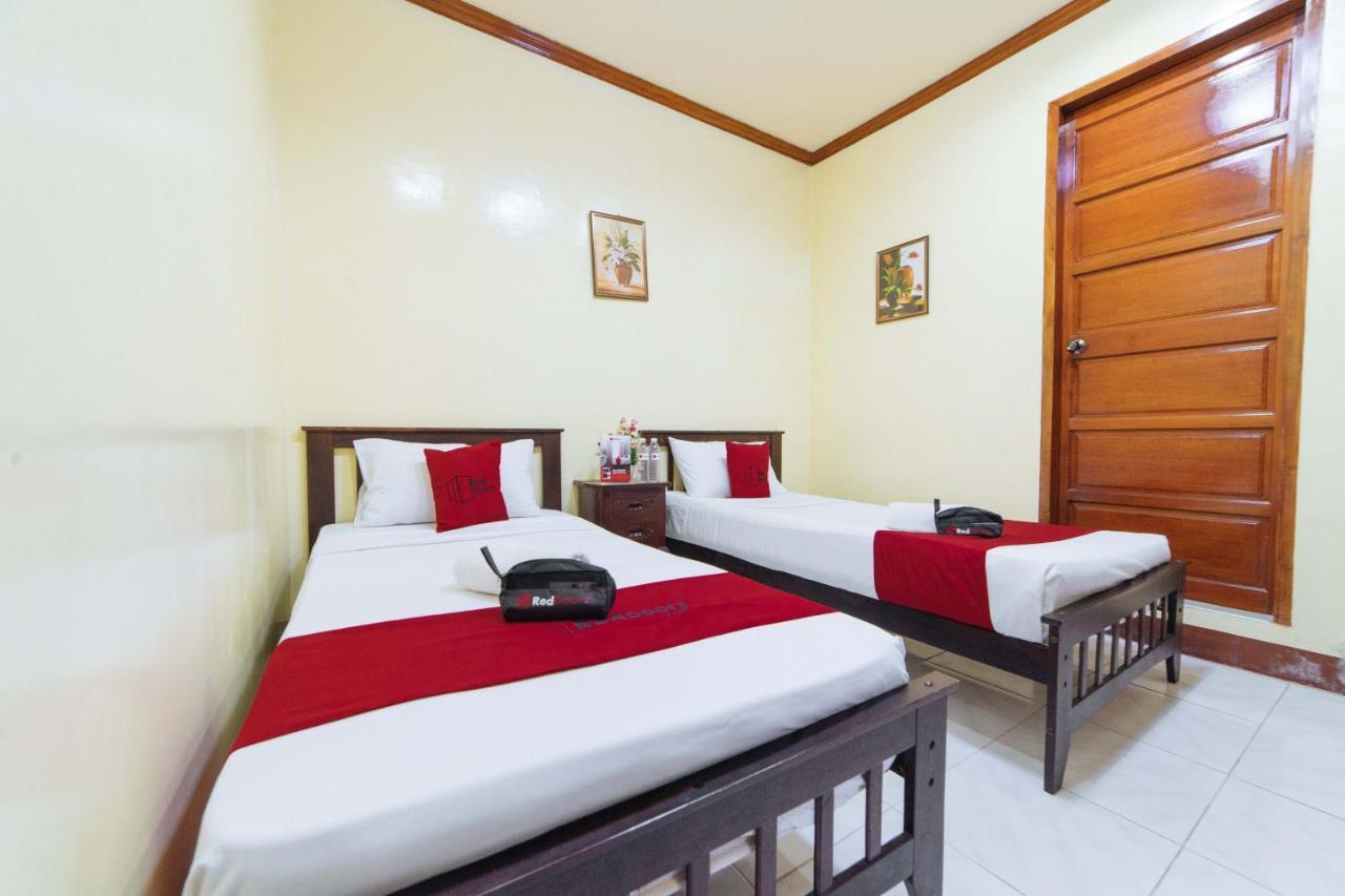 Reddoorz Near Golden Sarok Shrine Hotell Kalibo Exteriör bild